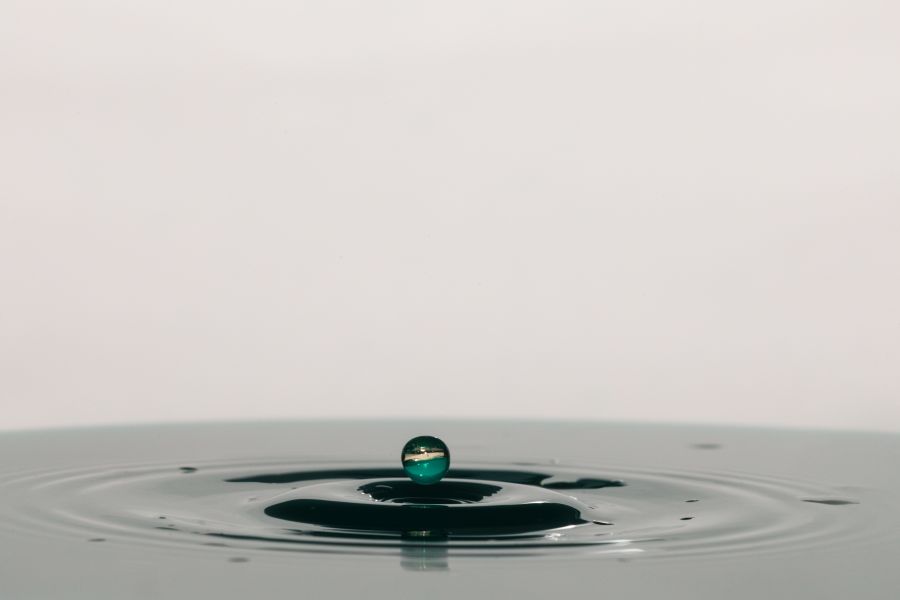 Surface tension and surface free energy