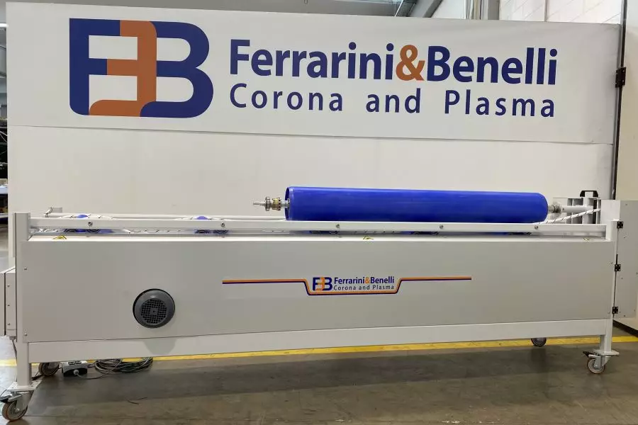 Automated machines for the replacement of silicone sleeves